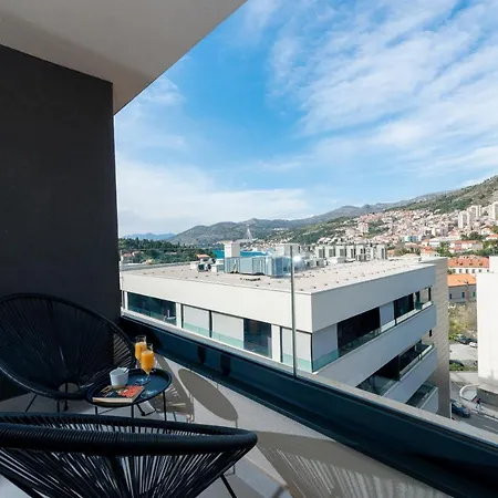 Apartment Residences *