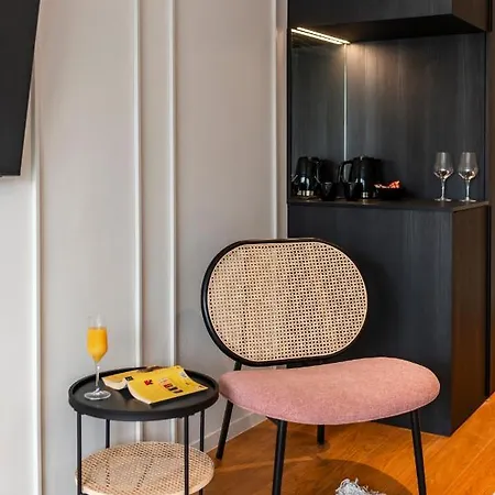 Apartment Residences *