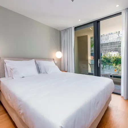 Residences *